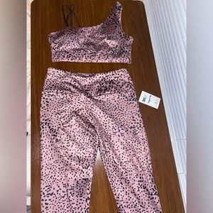 Kurves by Janet leopard gym set